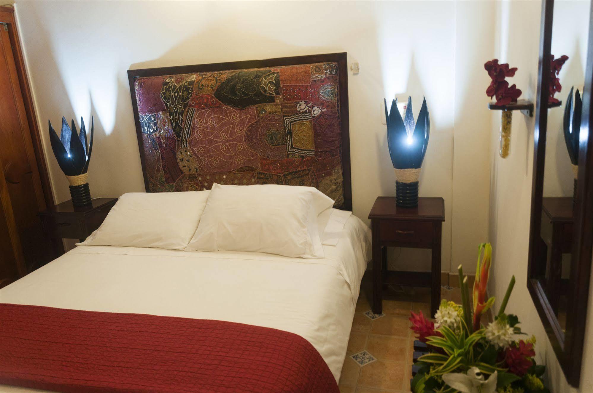 Hotel Casa Del Curato Cartagena Exterior foto