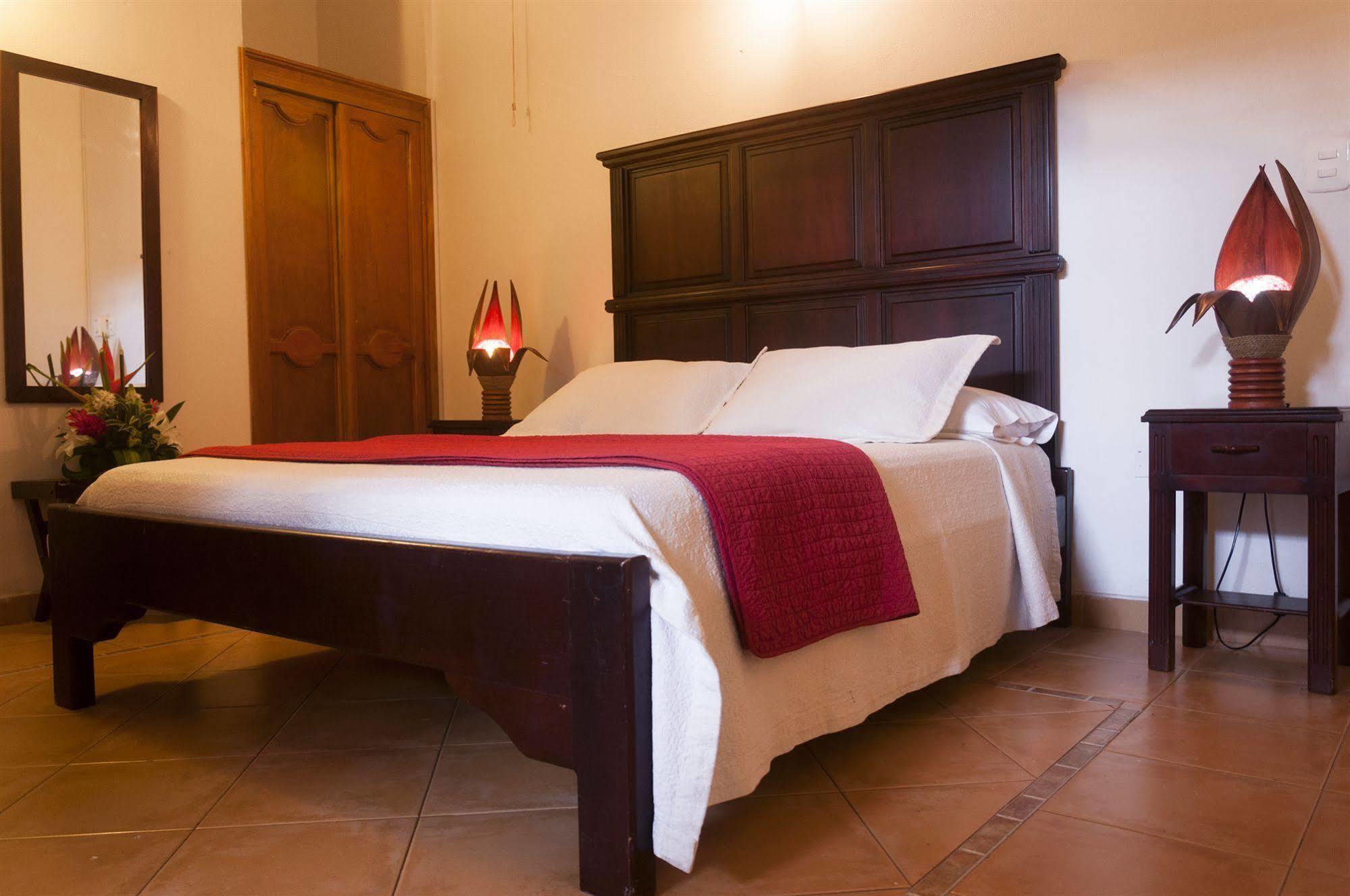 Hotel Casa Del Curato Cartagena Exterior foto